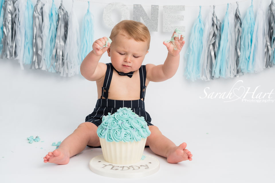 bash the cake photo shoot with one year old, tunbridge wells
