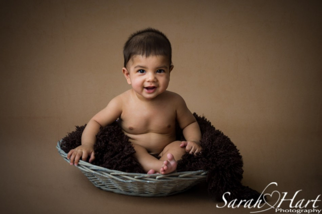Baby photography - 6 months old and sitting unaided - Sarah Hart Photography, Kent