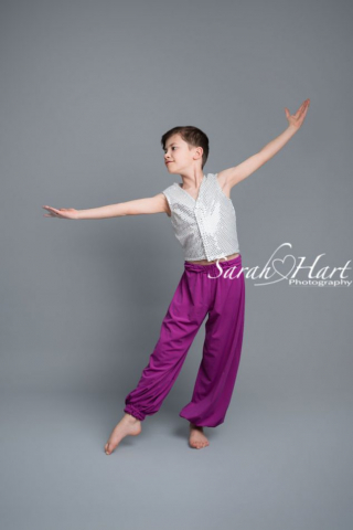 boys modern dance routine, dancer photoshoot tonbridge