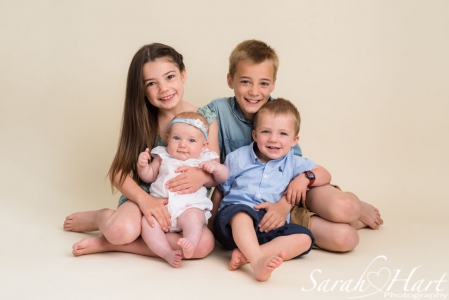 Family portrait of 4 siblings, Kent family photographer