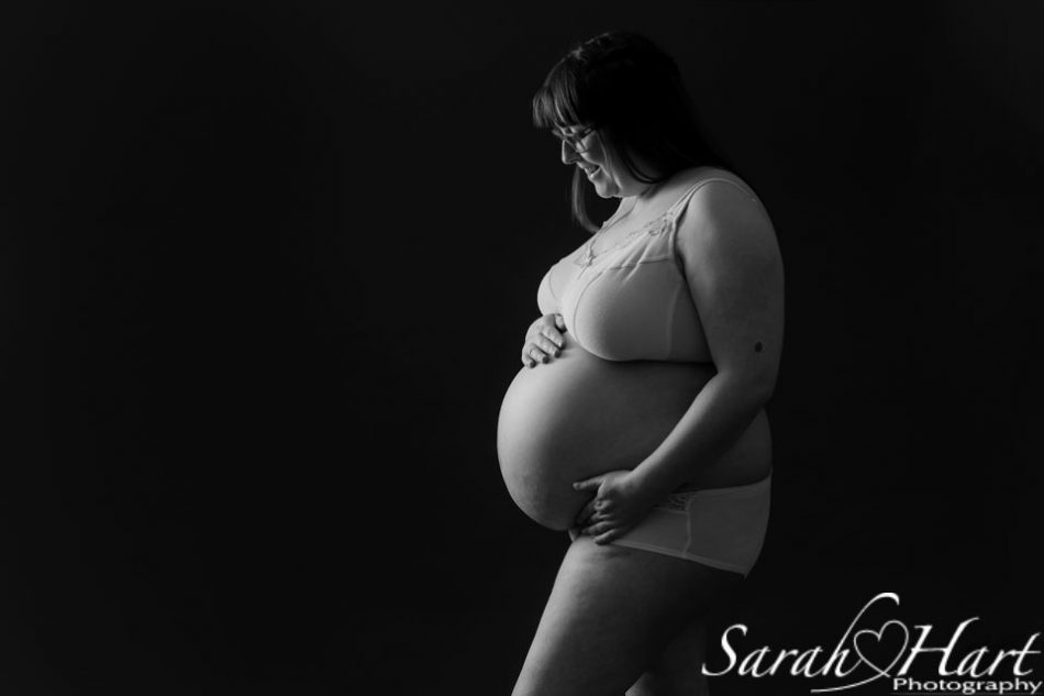 Beautiful black and white maternity image of Single Mother of All Journeys blogger
