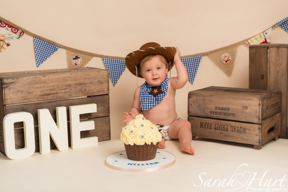 cowboy 1 year old, cake smash photography tonbridge