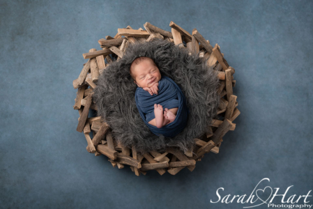 newborn wrapped up, newborn photography session tonbridge