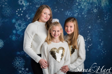 Xmas photo shoots, sisters, family photographer tunbridge wells