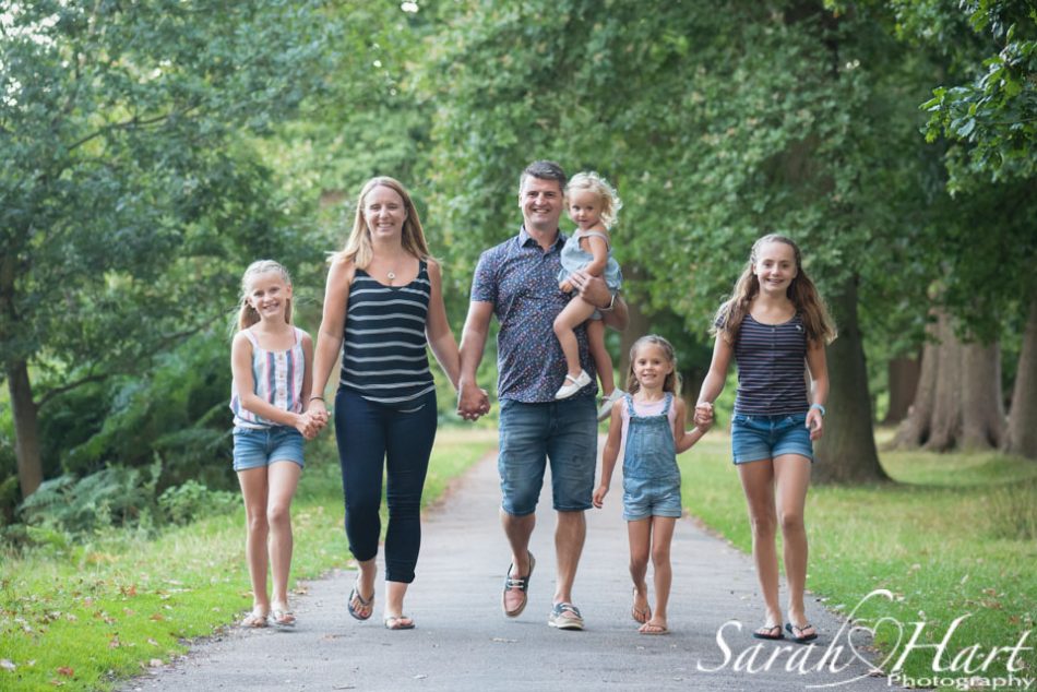 Kent family photographer takes the Richards family out for a walk