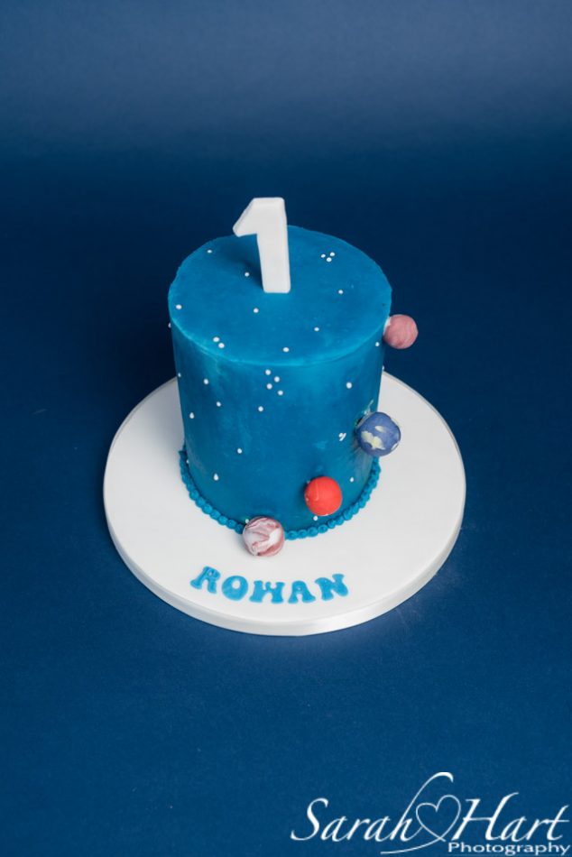 blue space theme cake for a cake smash session